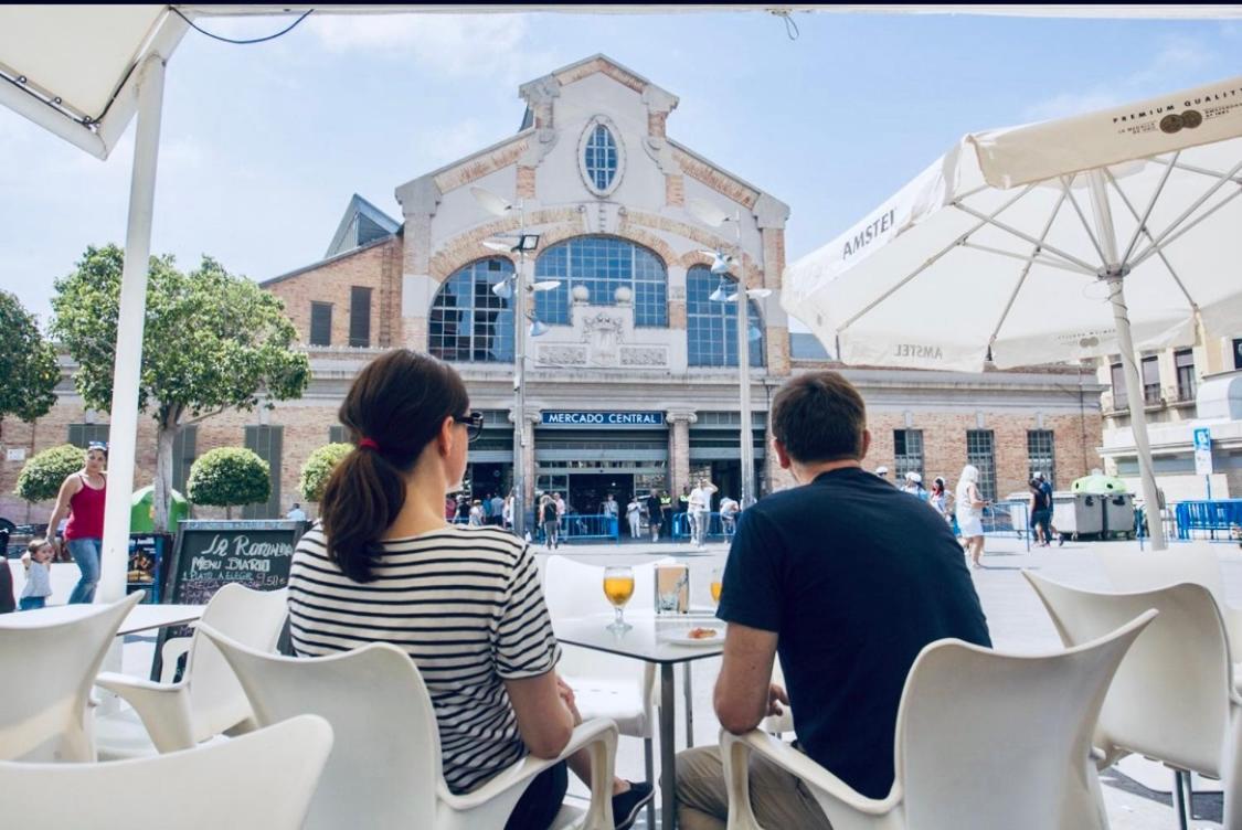 Desconecta Junto Al Mercado Central De Αλικάντε Εξωτερικό φωτογραφία
